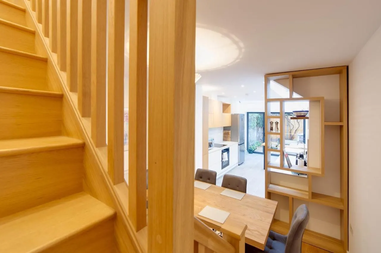 Bright Beautiful Modern 2 Bed Home Pass The Keys Cambridge