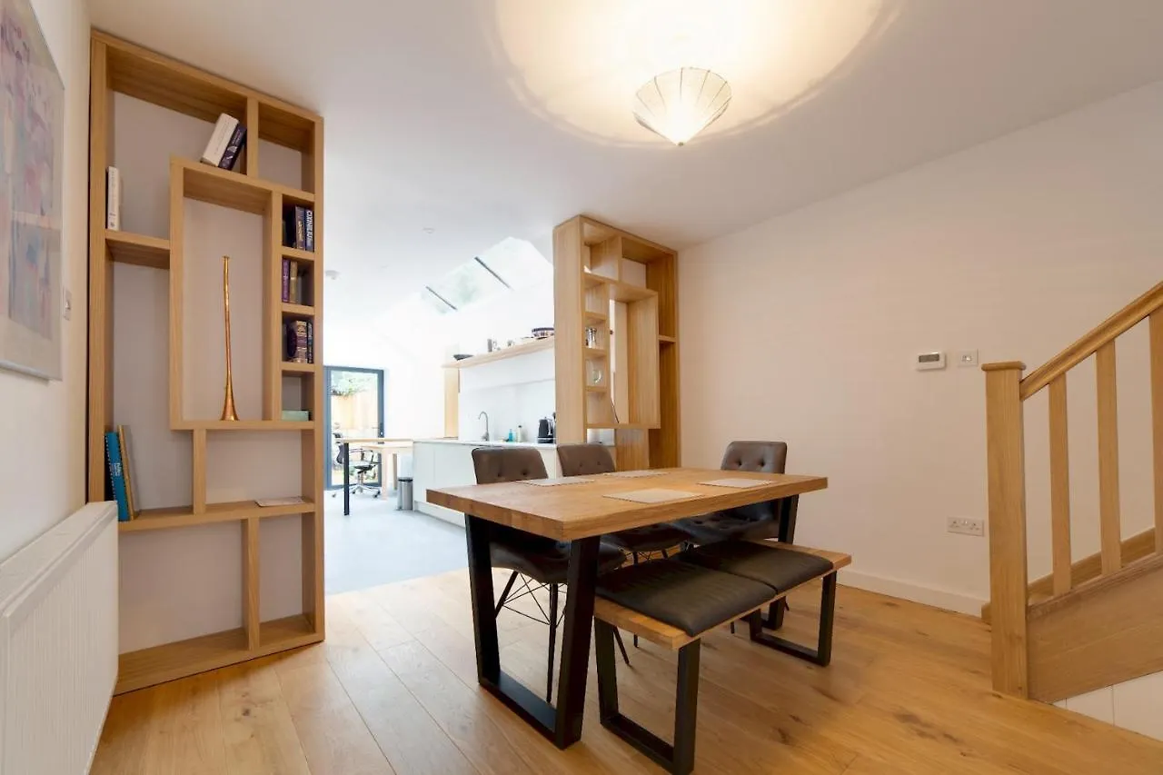 Casa vacanze Bright Beautiful Modern 2 Bed Home Pass The Keys Cambridge